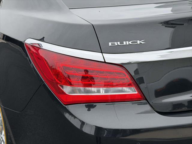 Used 2014 Buick LaCrosse Premium w/ Ultra Luxury Package FWD image 13