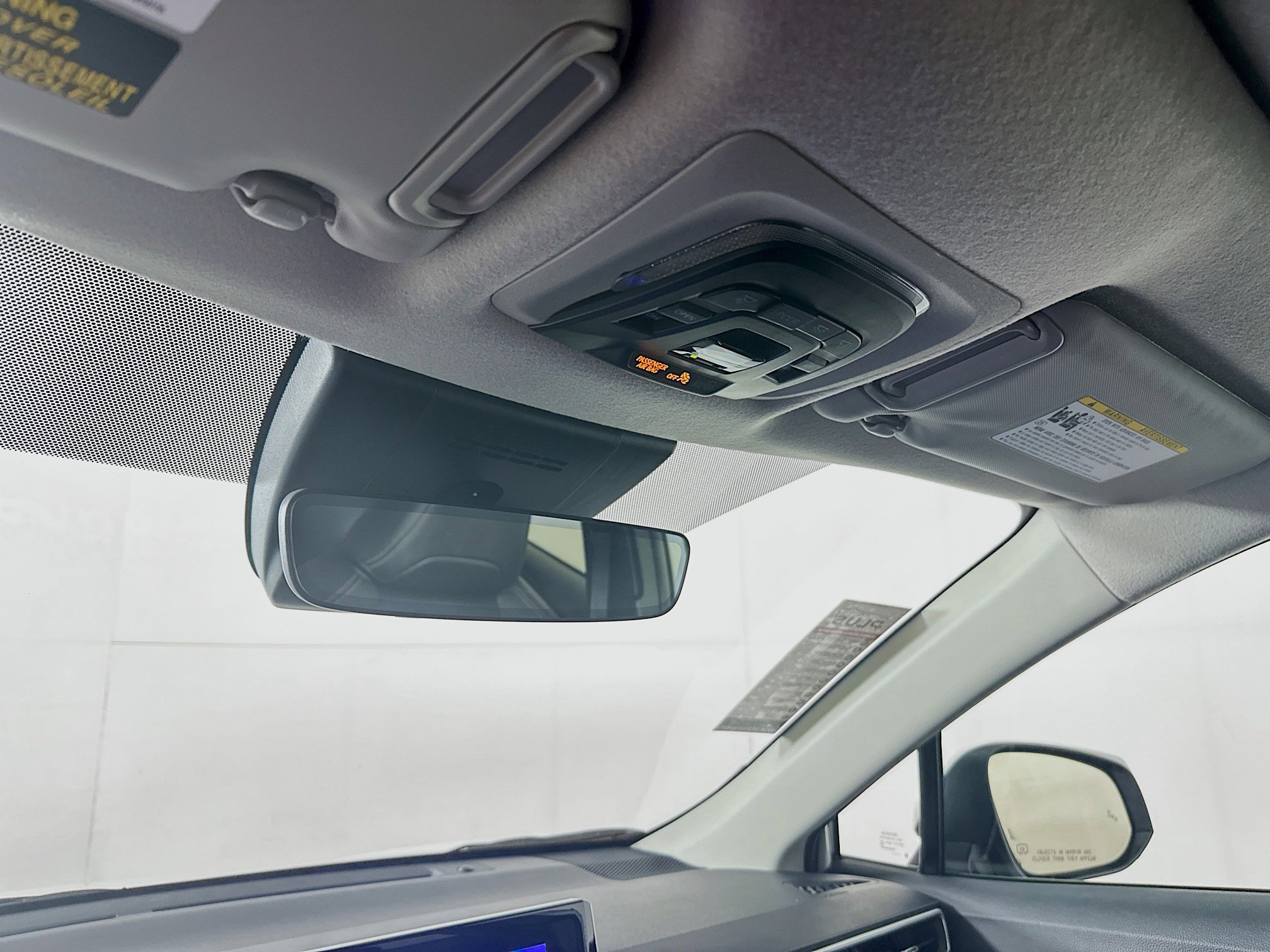 Used 2023 Toyota Corolla Cross XLE w/ Convenience Package AWD/4WD image 18