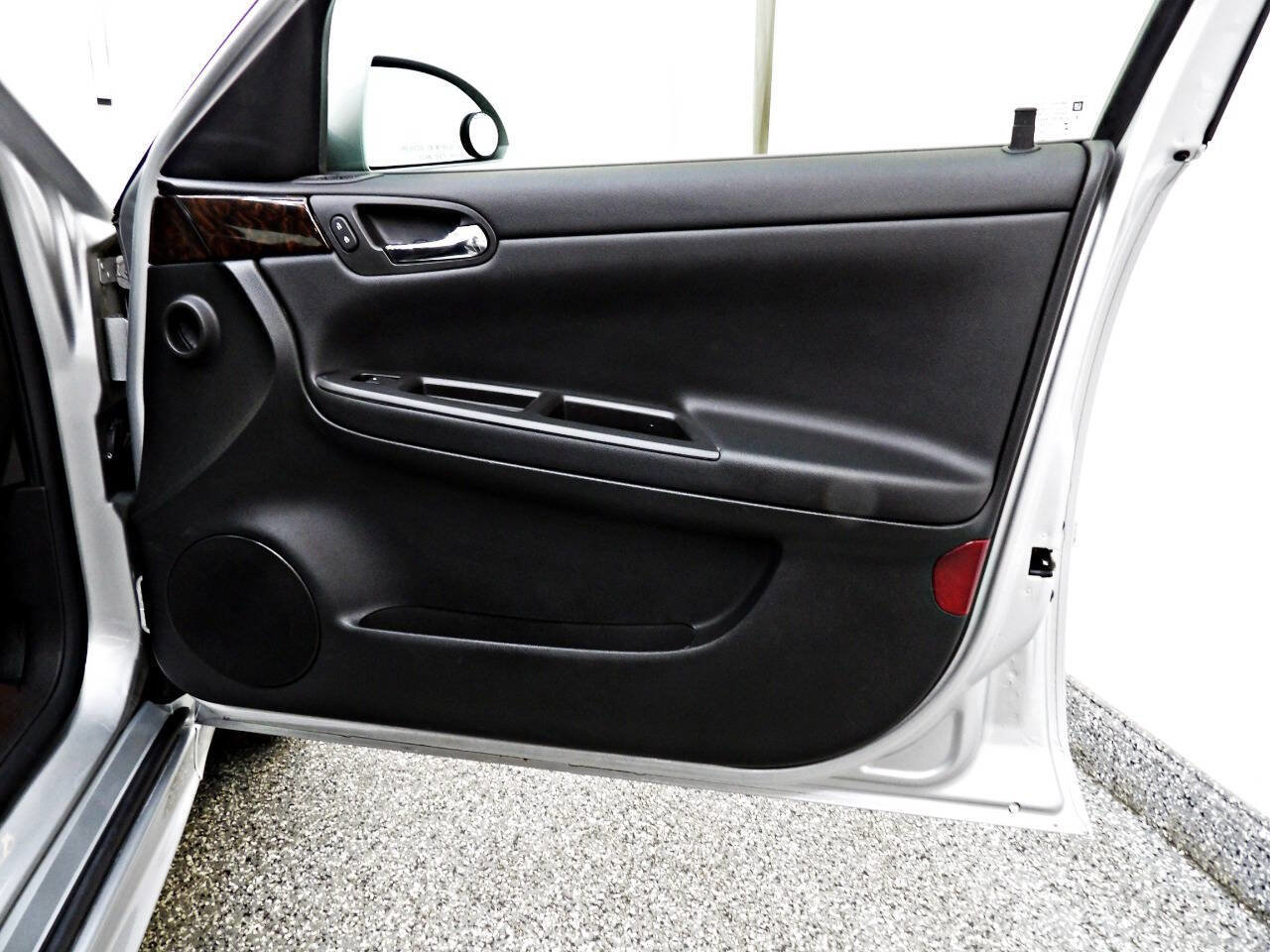 Used 2014 Chevrolet Impala Limited LS image 11