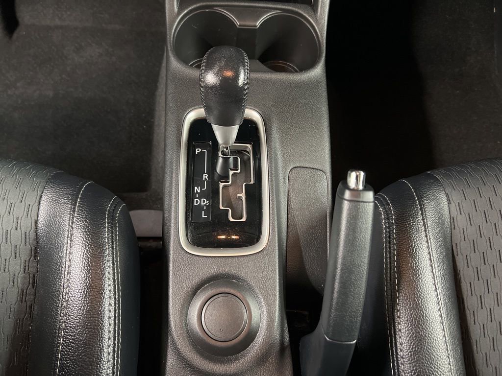 Used 2015 Mitsubishi Outlander SE image 15