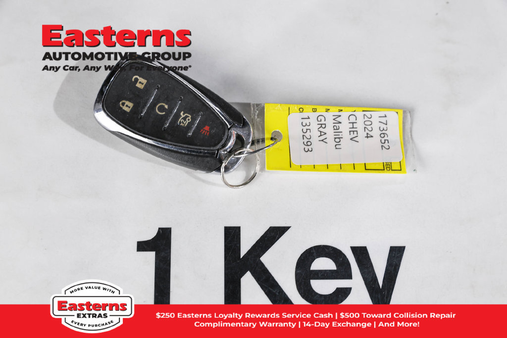 Used 2024 Chevrolet Malibu RS FWD image 25