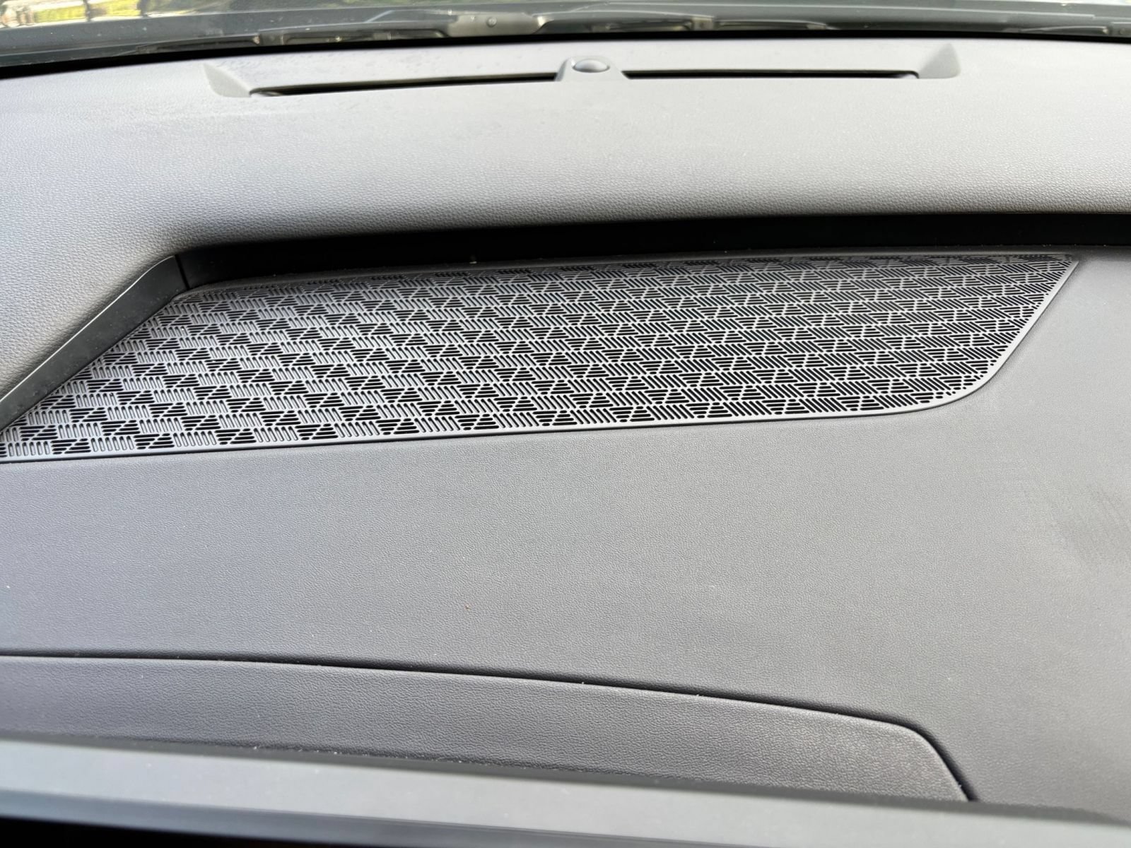 Used 2026 Kia Carnival FWD image 16