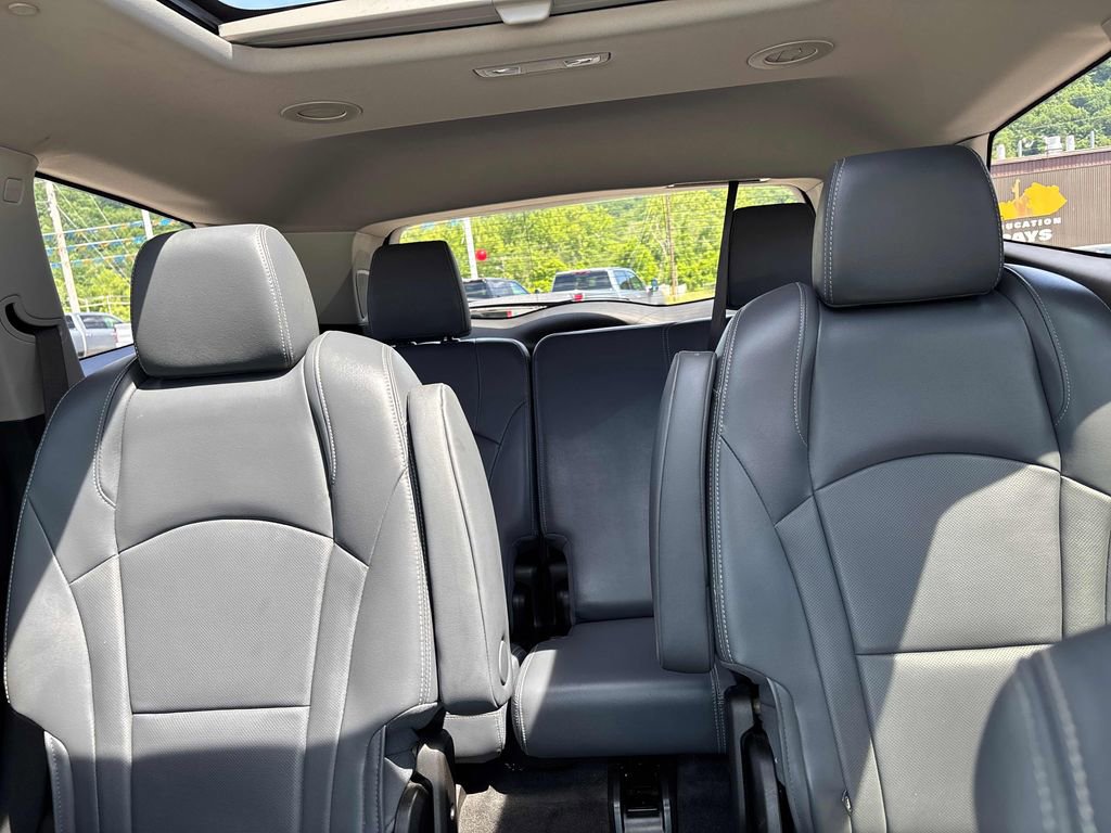 Used 2021 Buick Enclave Essence w/ Sport Touring Edition AWD/4WD image 23