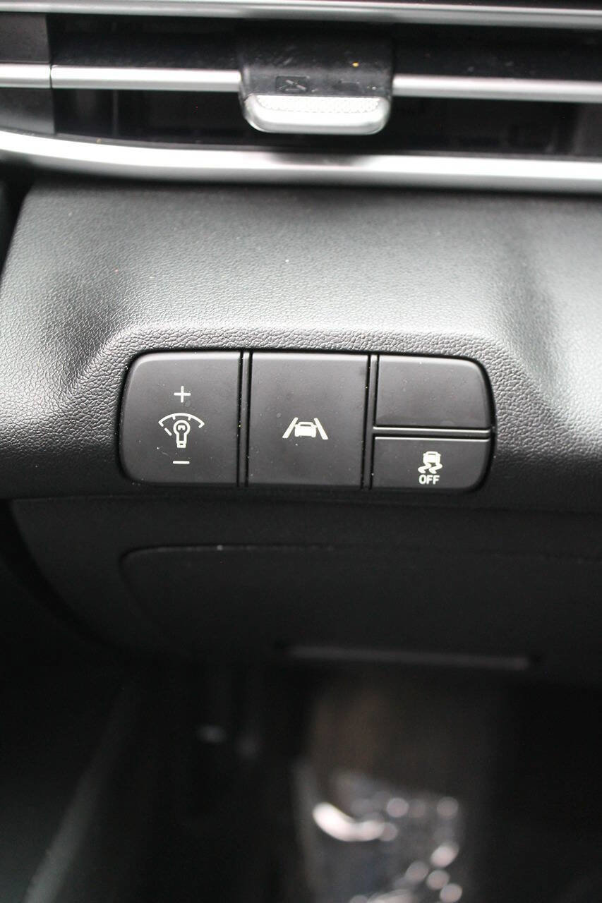 Used 2023 Hyundai Elantra SEL w/ Convenience Package image 27