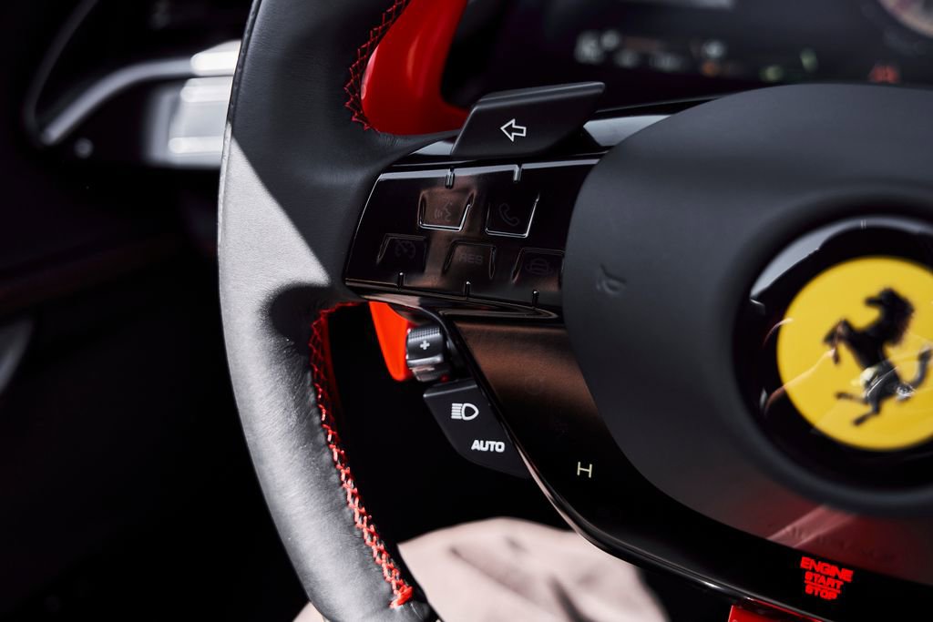 Used 2025 Ferrari SF90 Spider image 57