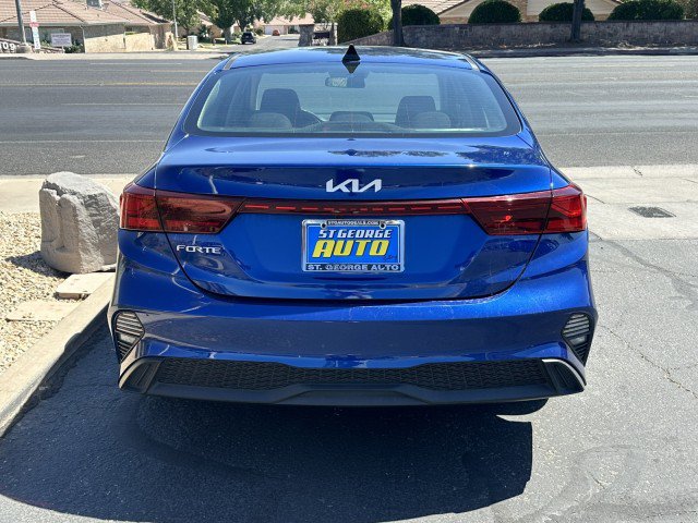 Used 2022 Kia Forte LXS FWD image 4