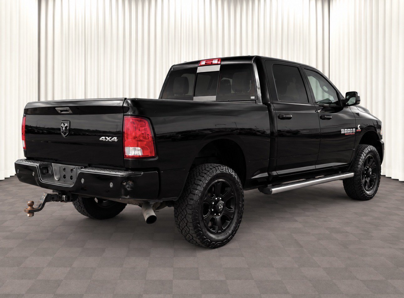 Used 2016 RAM 2500 Big Horn w/ Black Appearance Group AWD/4WD image 3