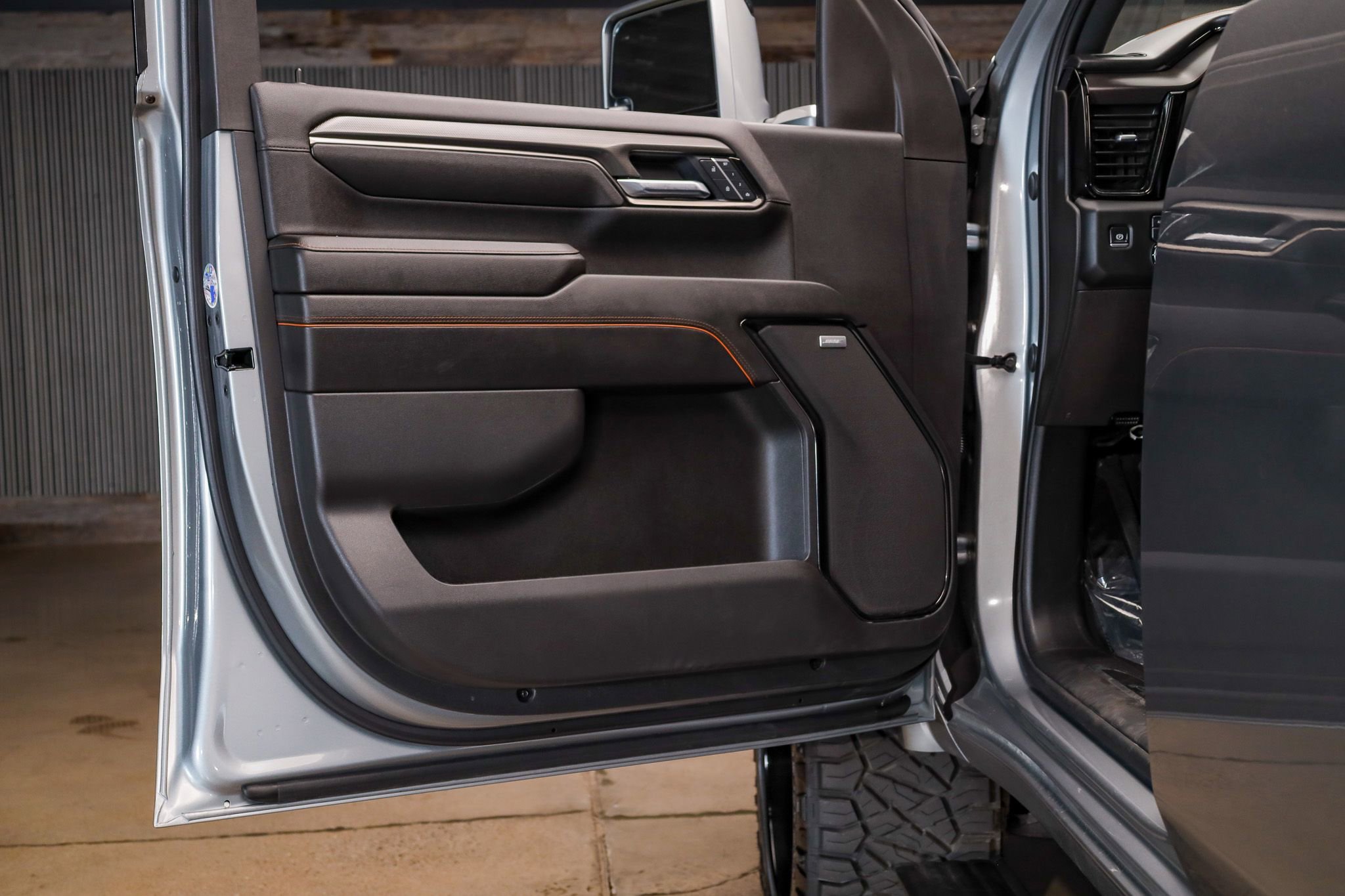 Used 2025 GMC Sierra 3500 AT4 w/ AT4 Premium Plus Package image 34