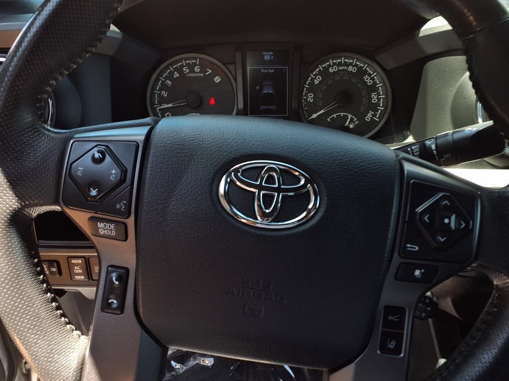 Used 2019 Toyota Tacoma TRD Sport RWD image 15