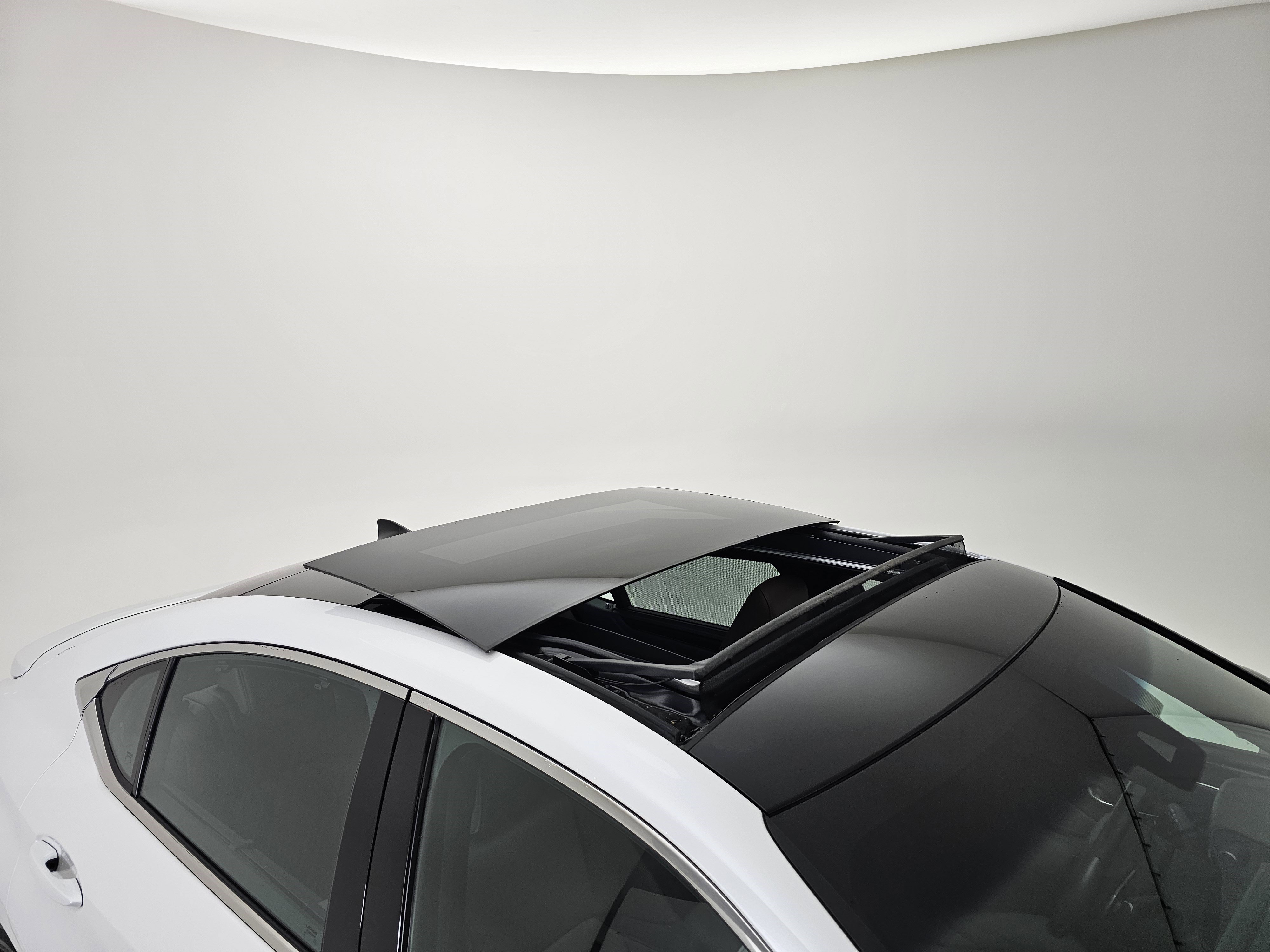 Used 2024 Lexus ES 350 Ultra Luxury w/ Accessory Package (Z1) image 39