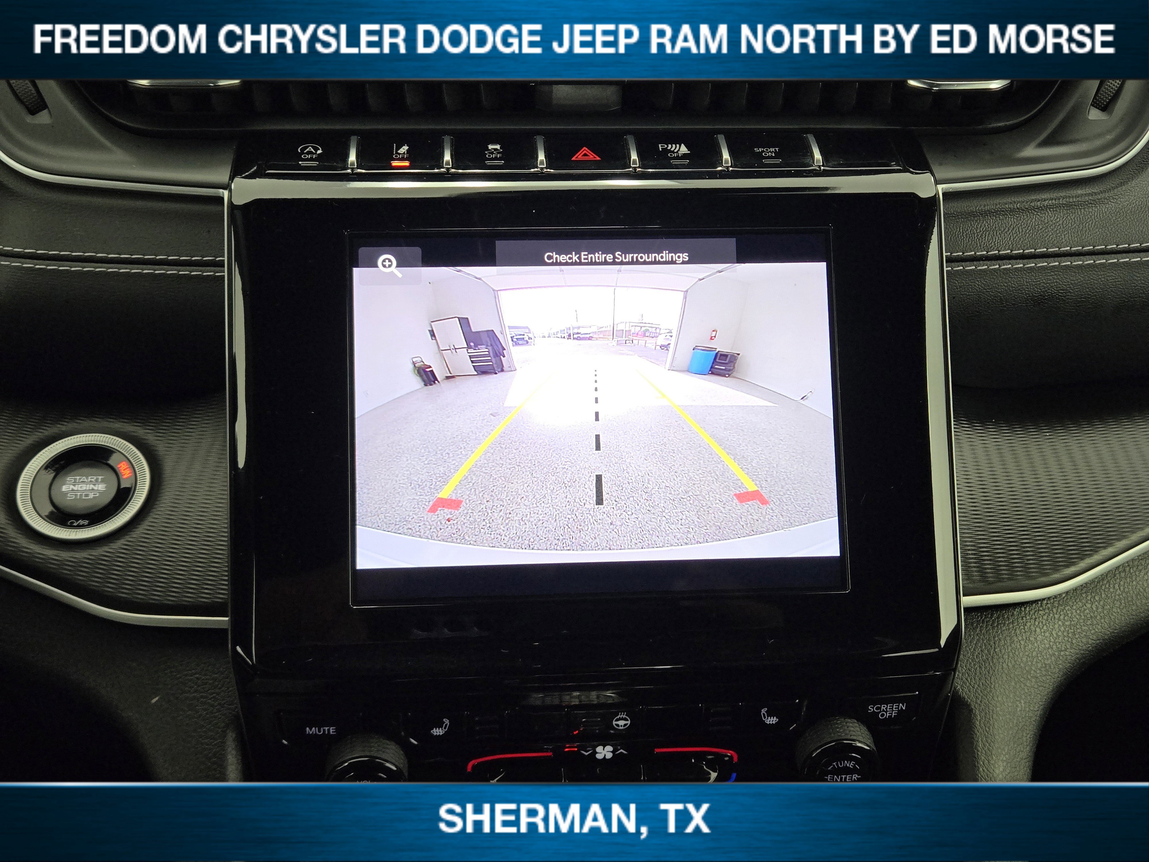 Used 2025 Jeep Grand Cherokee Altitude AWD/4WD image 12