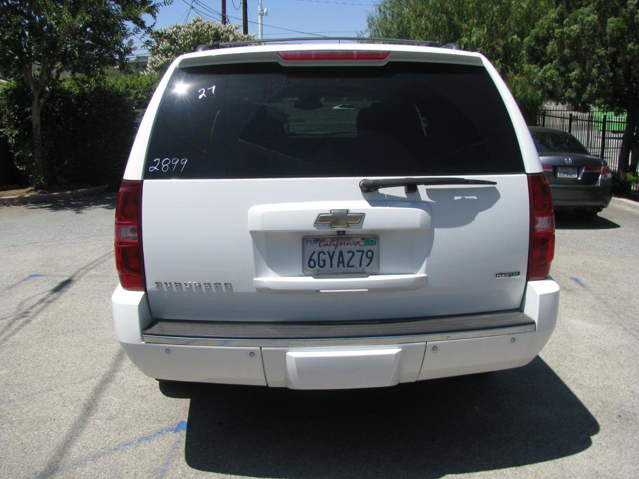 Used 2009 Chevrolet Suburban LTZ RWD image 5