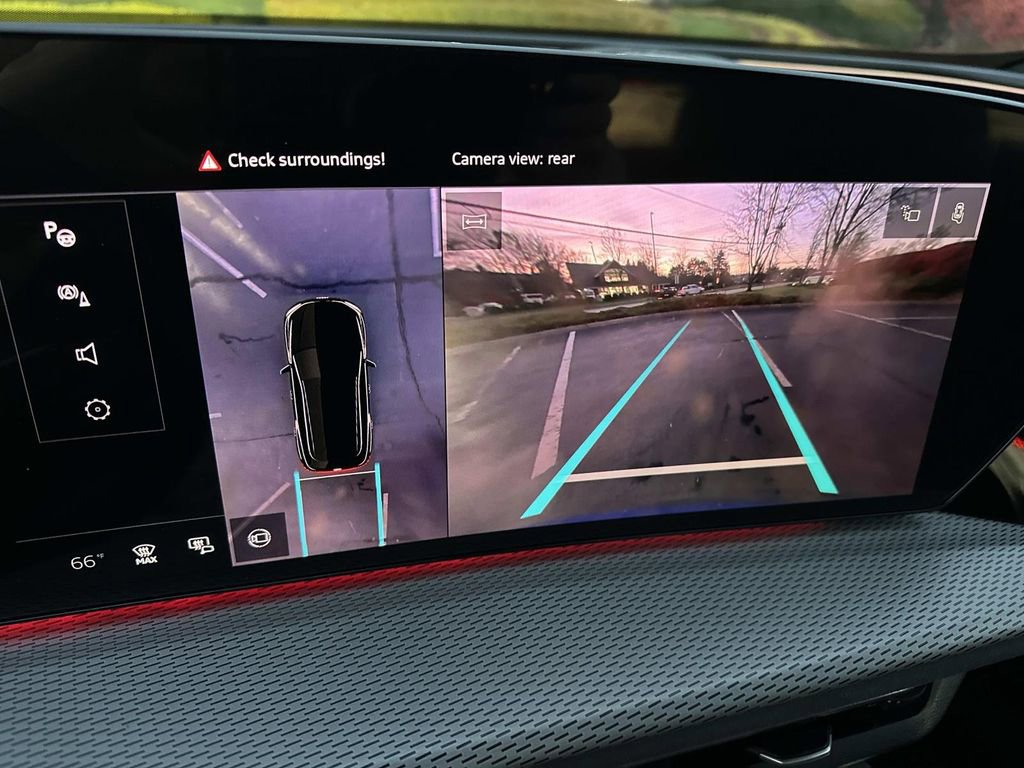 New 2025 Audi SQ5 Prestige image 19