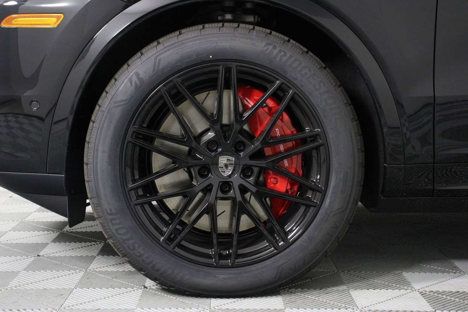 New 2026 Porsche Cayenne Turbo AWD/4WD image 17