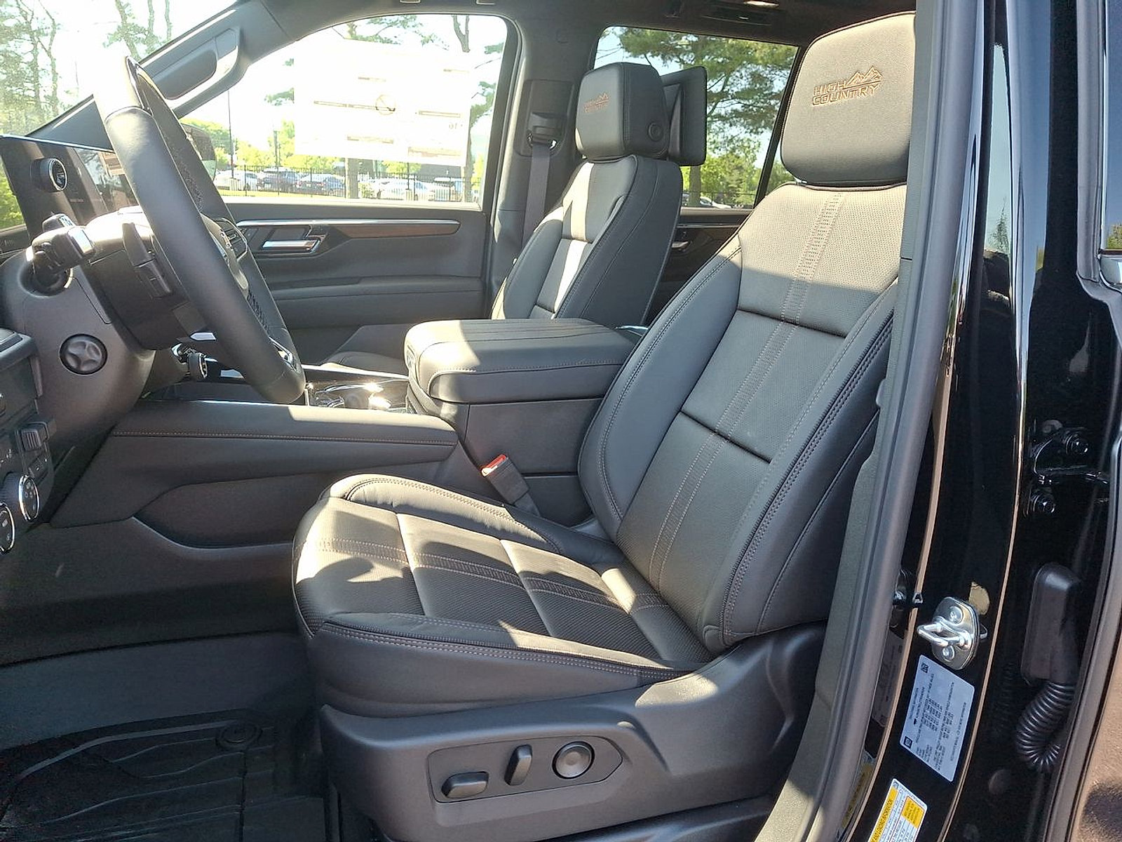 New 2026 Chevrolet Tahoe High Country AWD/4WD image 14