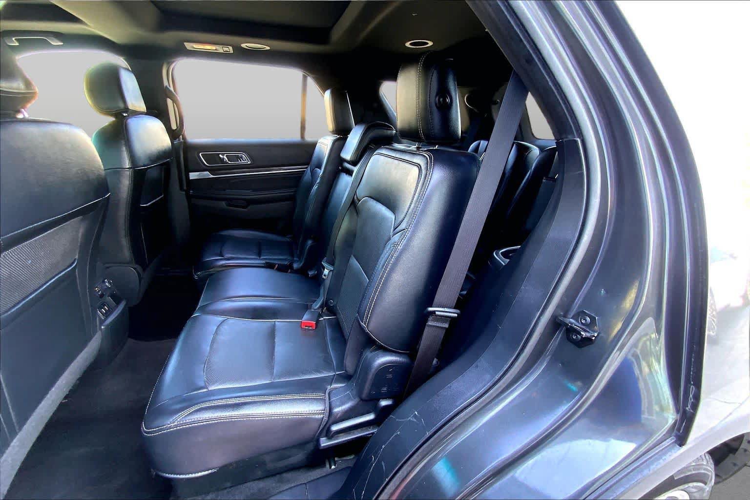 Used 2016 Ford Explorer Limited FWD image 21