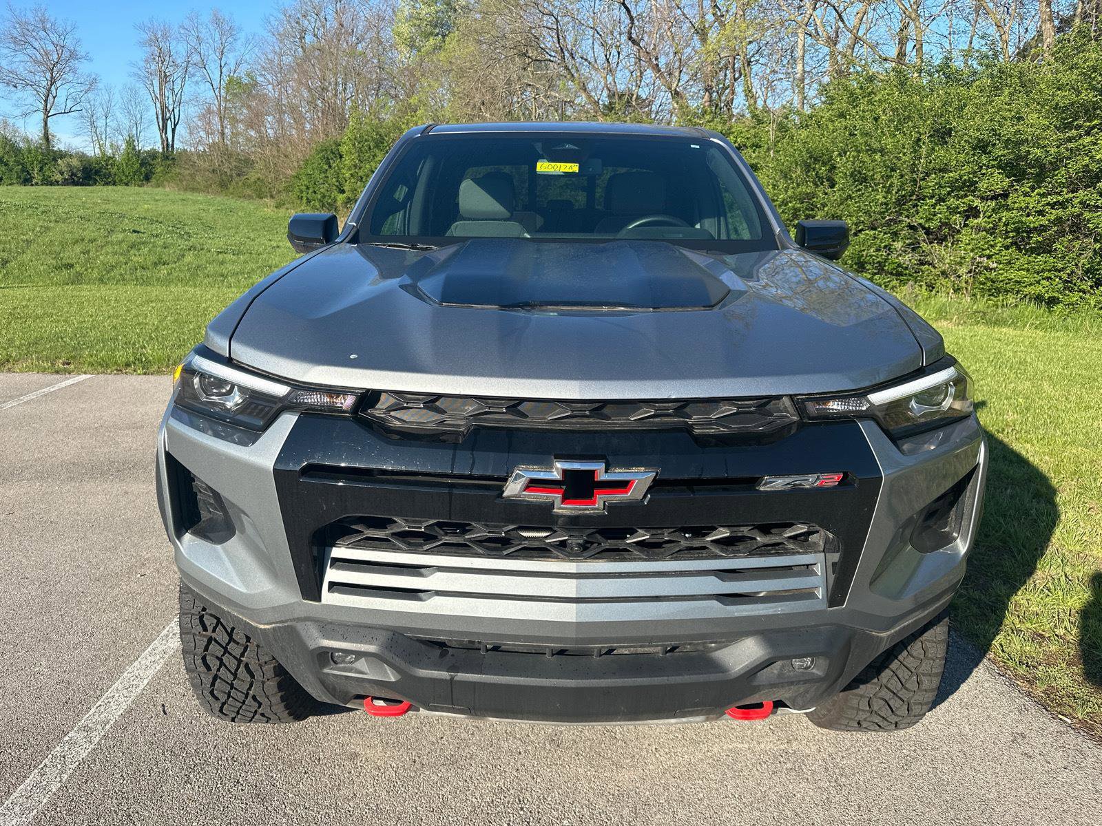 Used 2024 Chevrolet Colorado ZR2 w/ Technology Package AWD/4WD image 2