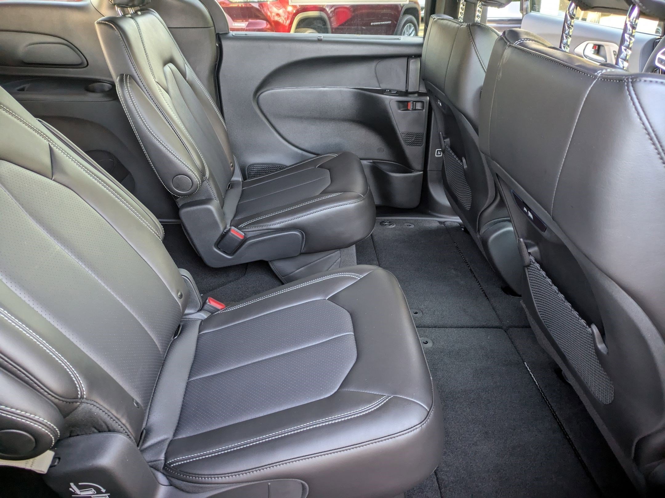 New 2026 Chrysler Pacifica Select image 21