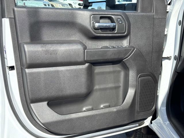 Certified 2025 GMC Sierra 3500 Pro AWD/4WD image 12