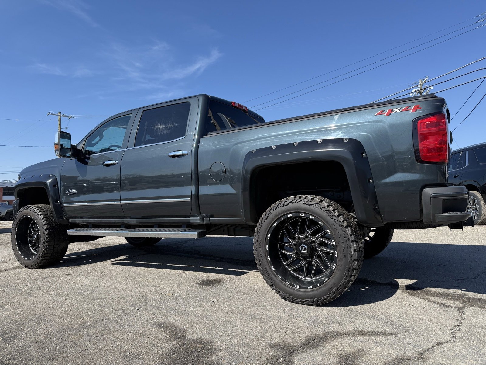 Used 2019 Chevrolet Silverado 2500 High Country w/ Duramax Plus Package image 6