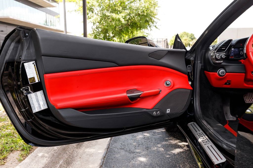 Used 2018 Ferrari 488 Spider image 25