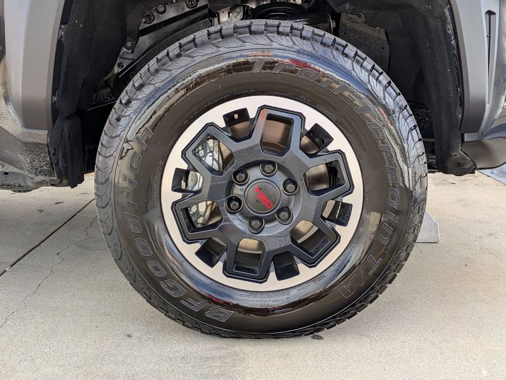 Used 2024 Toyota Tacoma TRD Off-Road image 30