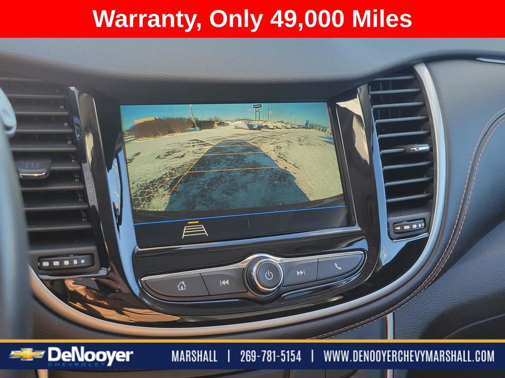 Used 2019 Chevrolet Trax LT w/ LT Convenience Package image 18