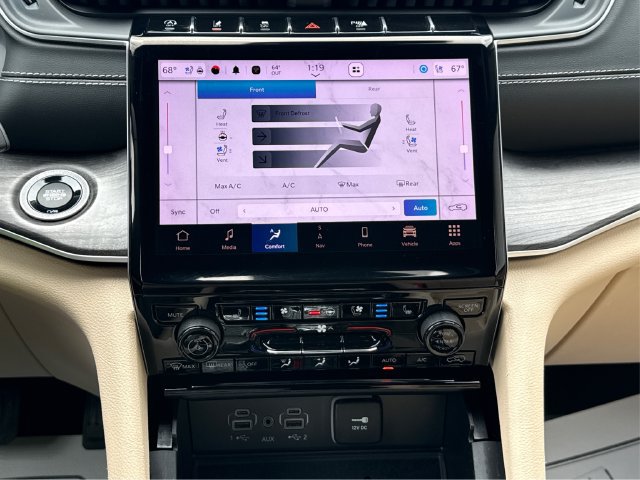 Used 2023 Jeep Grand Cherokee L Limited w/ Luxury Tech Group II AWD/4WD image 36