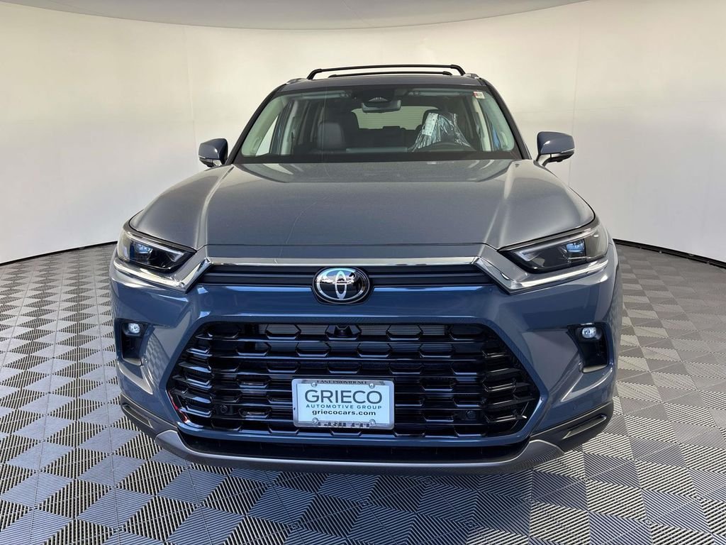 New 2026 Toyota Grand Highlander AWD image 2