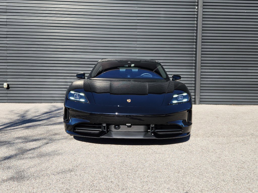 New 2026 Porsche Taycan GTS image 10