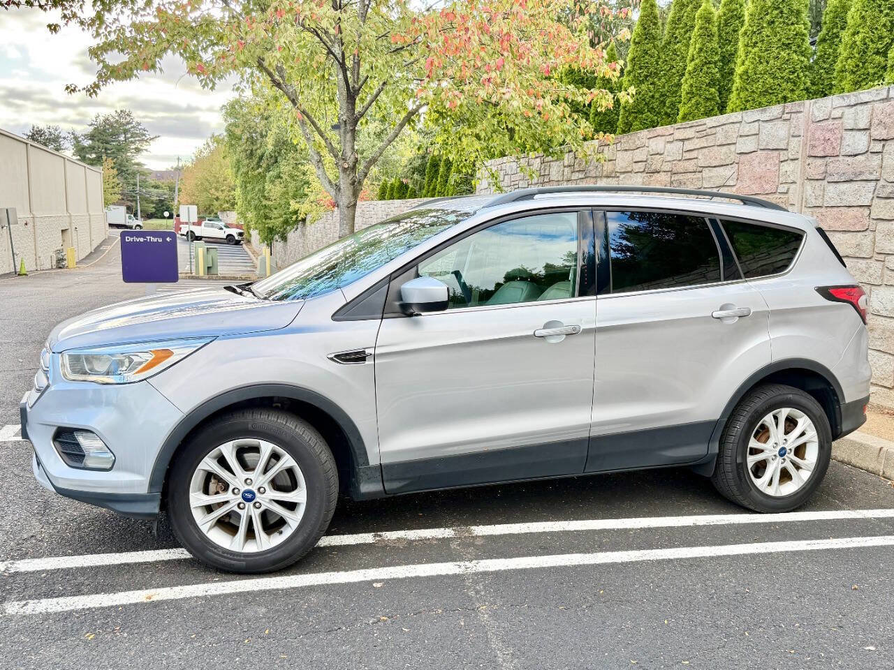 Used 2017 Ford Escape SE w/ SE Leather Comfort Package image 15
