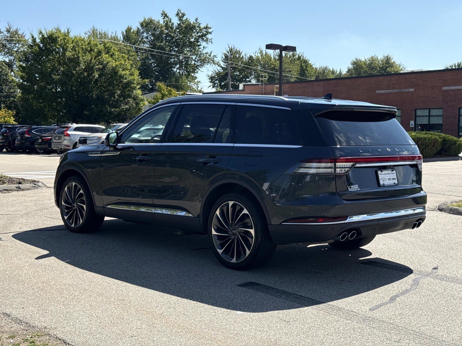 Used 2022 Lincoln Aviator Reserve w/ Equipment Group 201A image 7