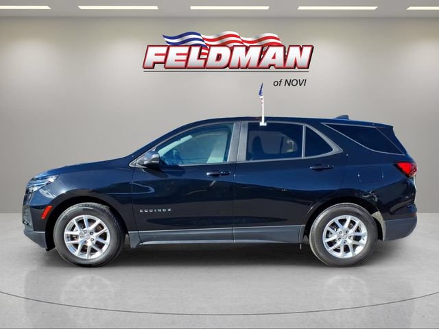 Used 2024 Chevrolet Equinox LS w/ LS Convenience Package FWD image 2