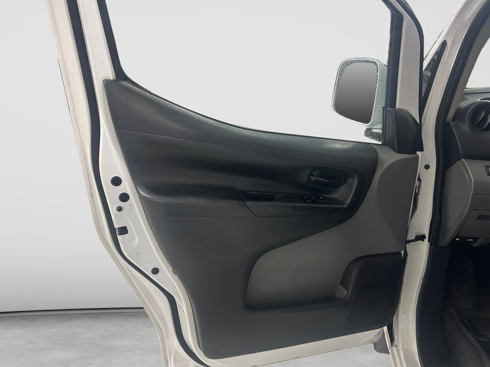 Used 2014 Nissan NV200 SV w/ Technology Package FWD image 9