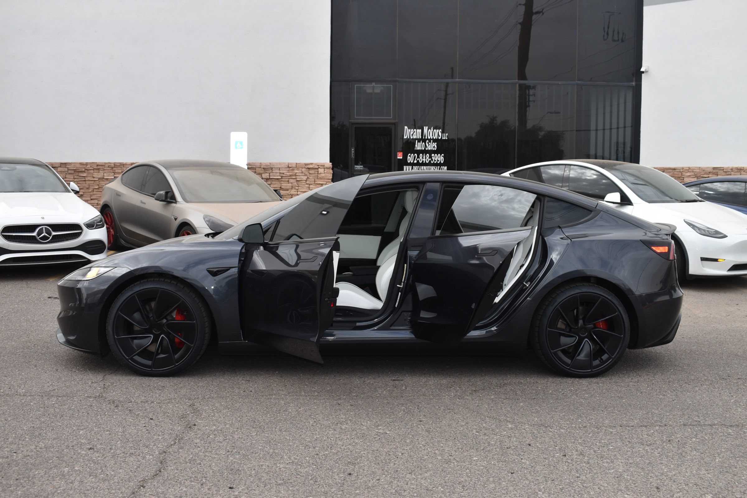 Used 2024 Tesla Model 3 Performance AWD/4WD image 7