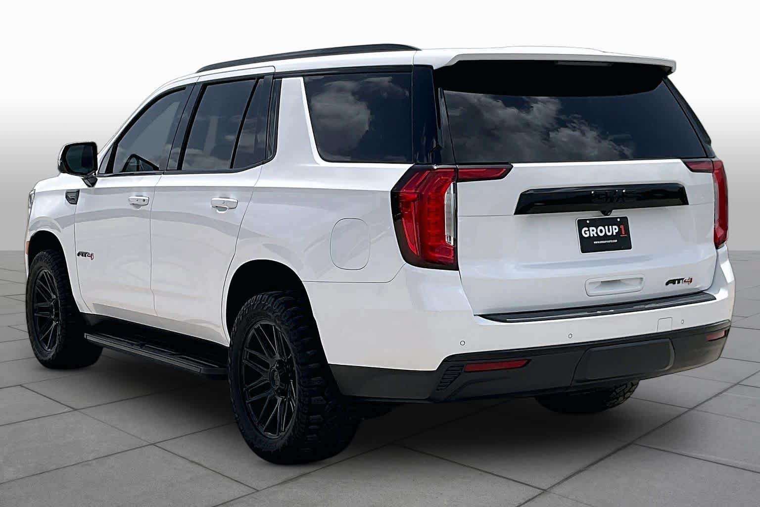 Used 2024 GMC Yukon AT4 w/ Technology Package AWD/4WD image 12