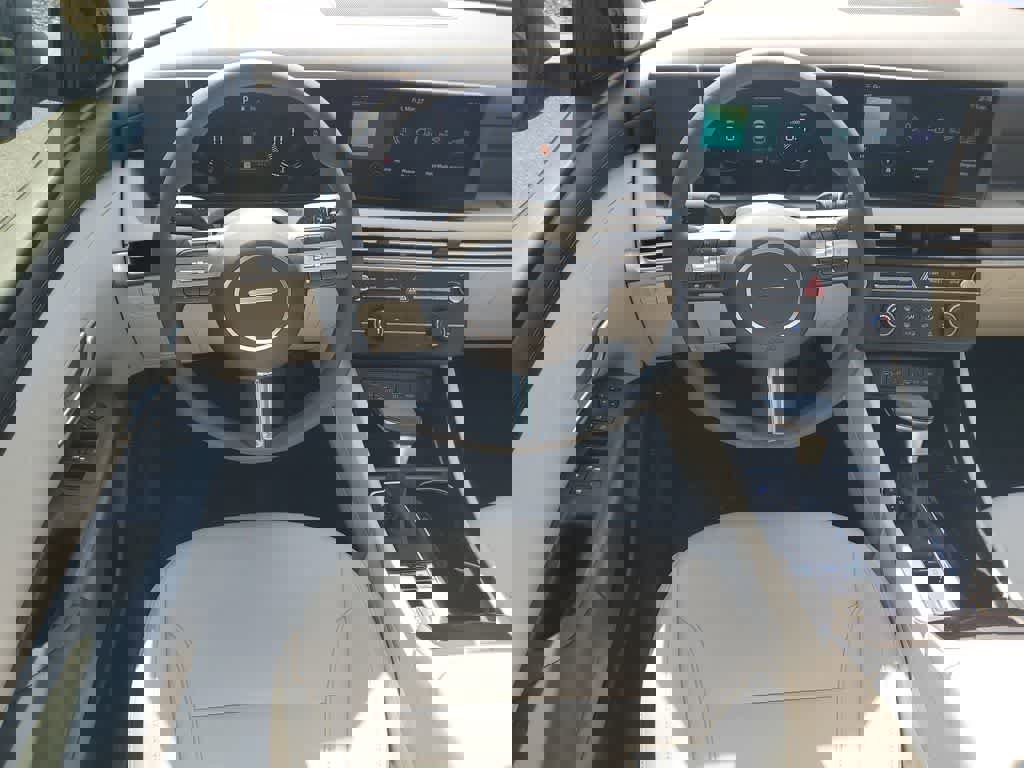 New 2026 Hyundai Tucson SE image 15