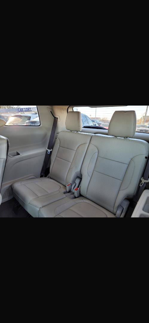 Used 2017 GMC Acadia Denali w/ Technology Package FWD image 20