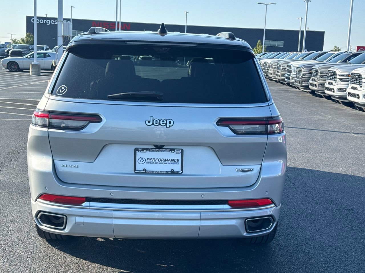 Used 2024 Jeep Grand Cherokee L Summit w/ Advanced Protech Group IV image 4