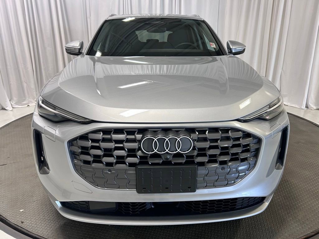 Used 2025 Audi Q5 Premium Plus w/ Premium Plus AWD/4WD image 24