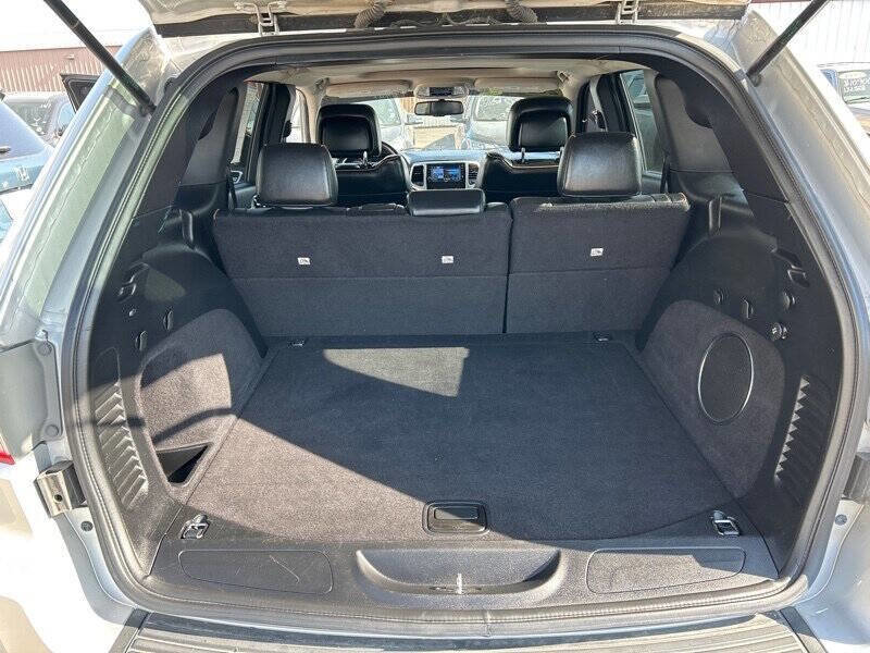 Used 2011 Jeep Grand Cherokee 70th Anniversary AWD/4WD image 16