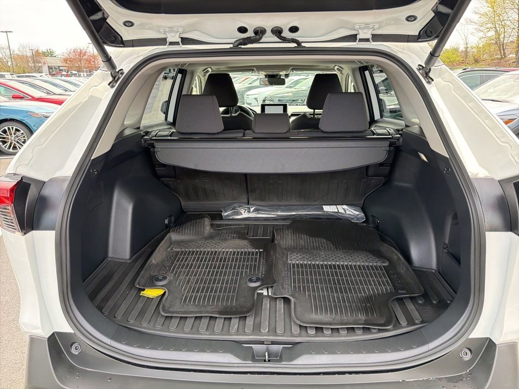 Used 2025 Toyota RAV4 XLE w/ Convenience Package AWD/4WD image 17