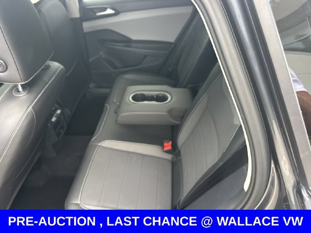 Certified 2023 Volkswagen Taos SE w/ Panoramic Sunroof Package FWD image 16
