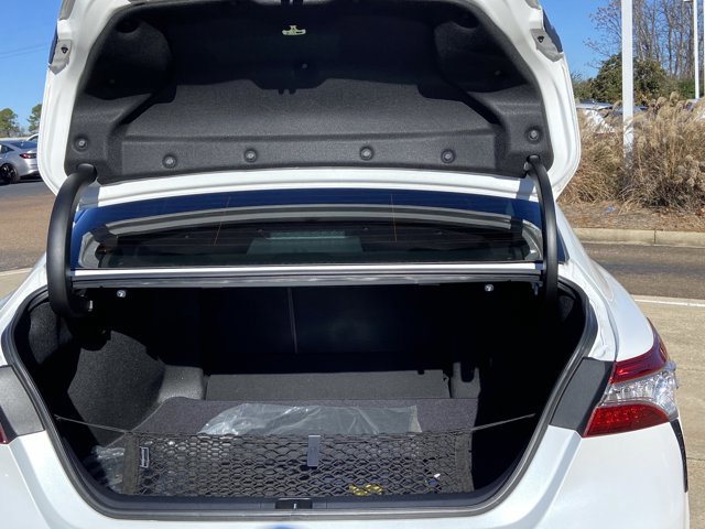 Used 2020 Toyota Camry XSE image 25