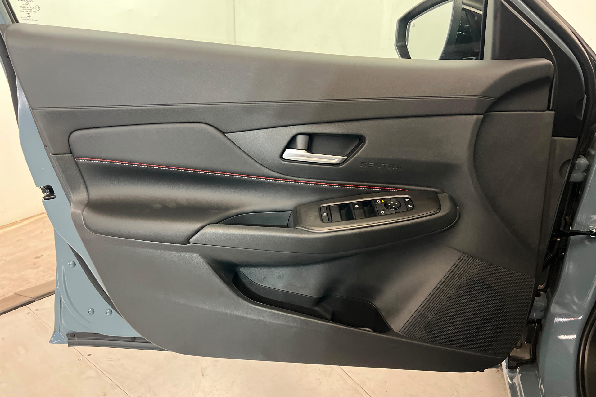 New 2027 Nissan Sentra SR w/ Floor Mat Package FWD image 14