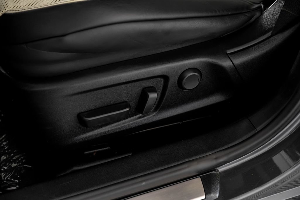 Used 2022 Lexus IS 350 F Sport RWD image 37