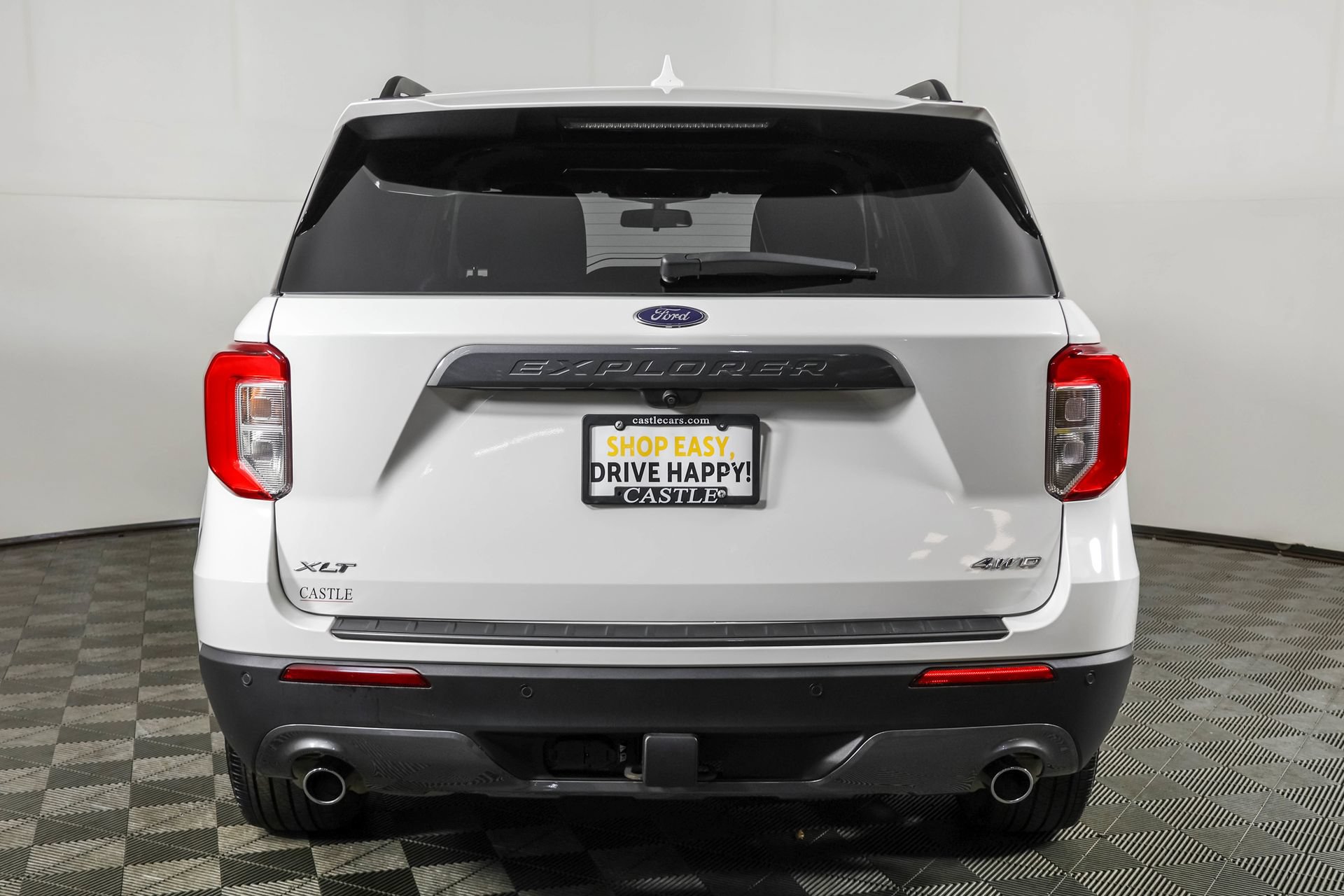 Used 2023 Ford Explorer XLT w/ Equipment Group 202A AWD/4WD image 19