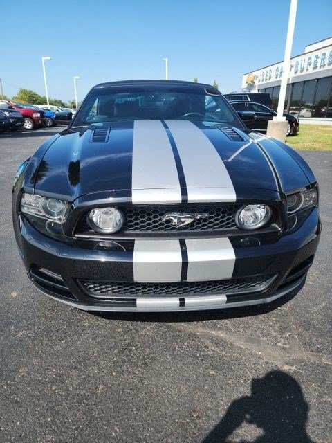 Used 2014 Ford Mustang GT Premium w/ Electronics Package RWD image 2
