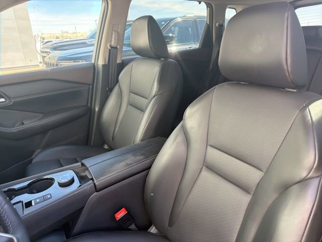 Used 2023 Nissan Rogue SV w/ SV Premium B Package AWD/4WD image 18
