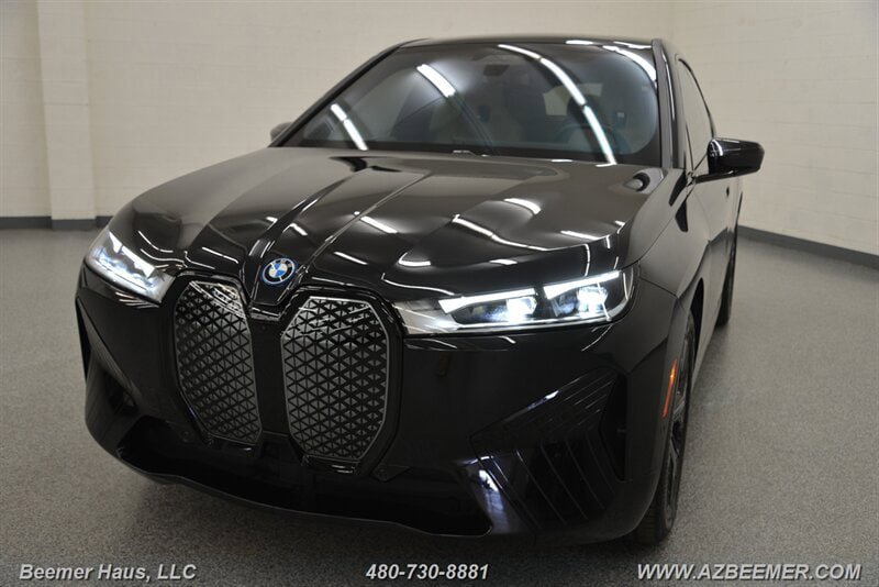 Used 2024 BMW iX xDrive50 w/ Sport Package AWD/4WD image 1